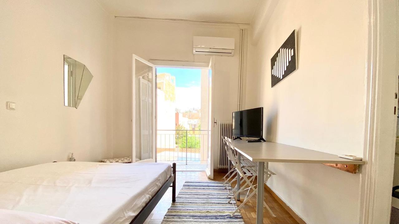 Apartamento The Bohemian In Exarcheia Athens Center Exterior foto